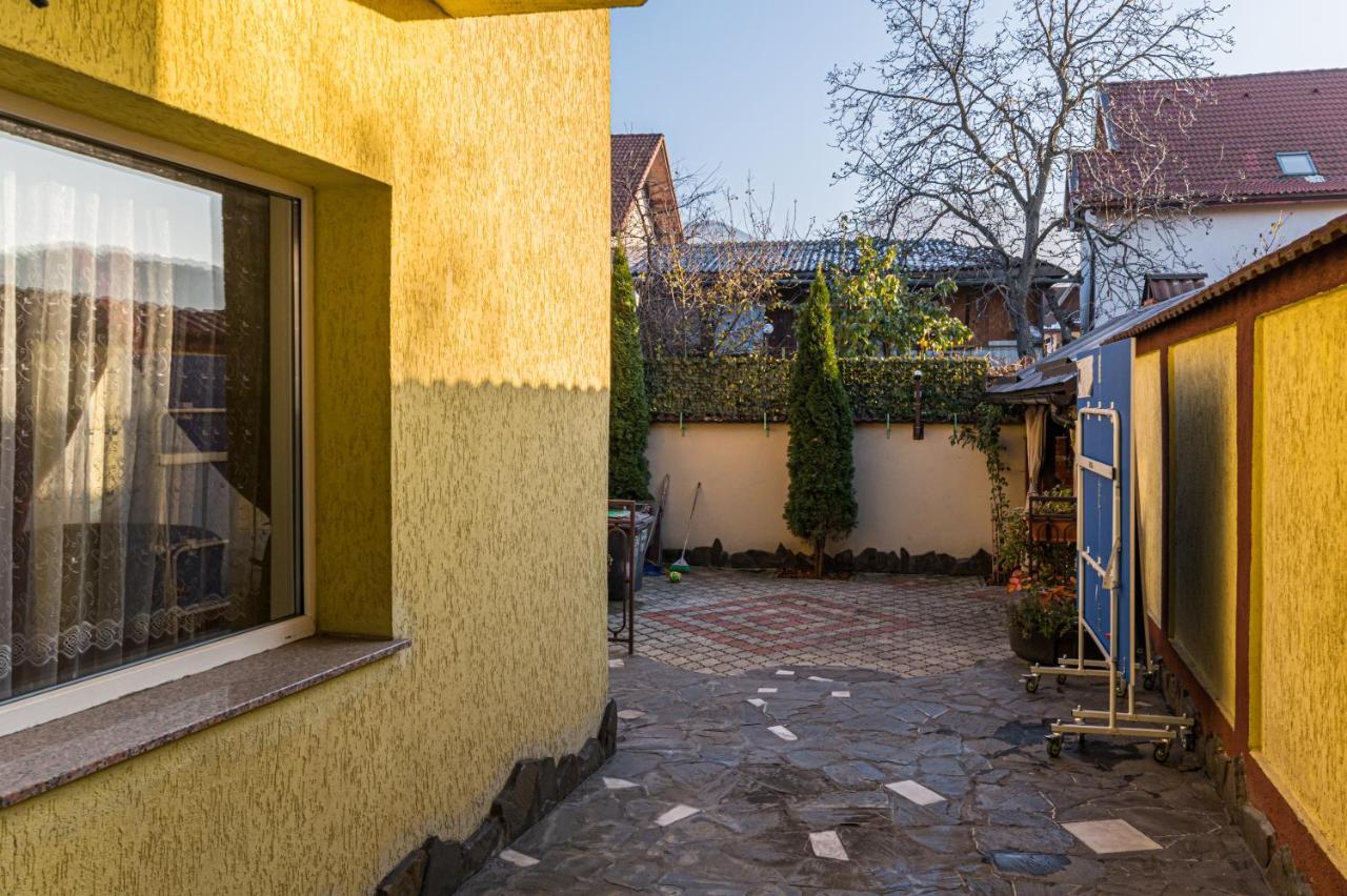 Villa Casa David à Săcele Extérieur photo