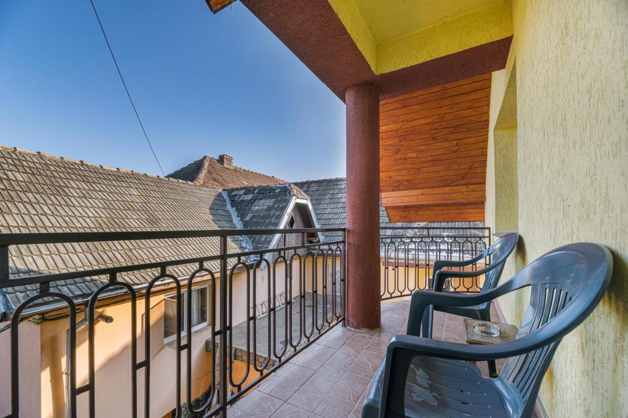 Villa Casa David à Săcele Extérieur photo