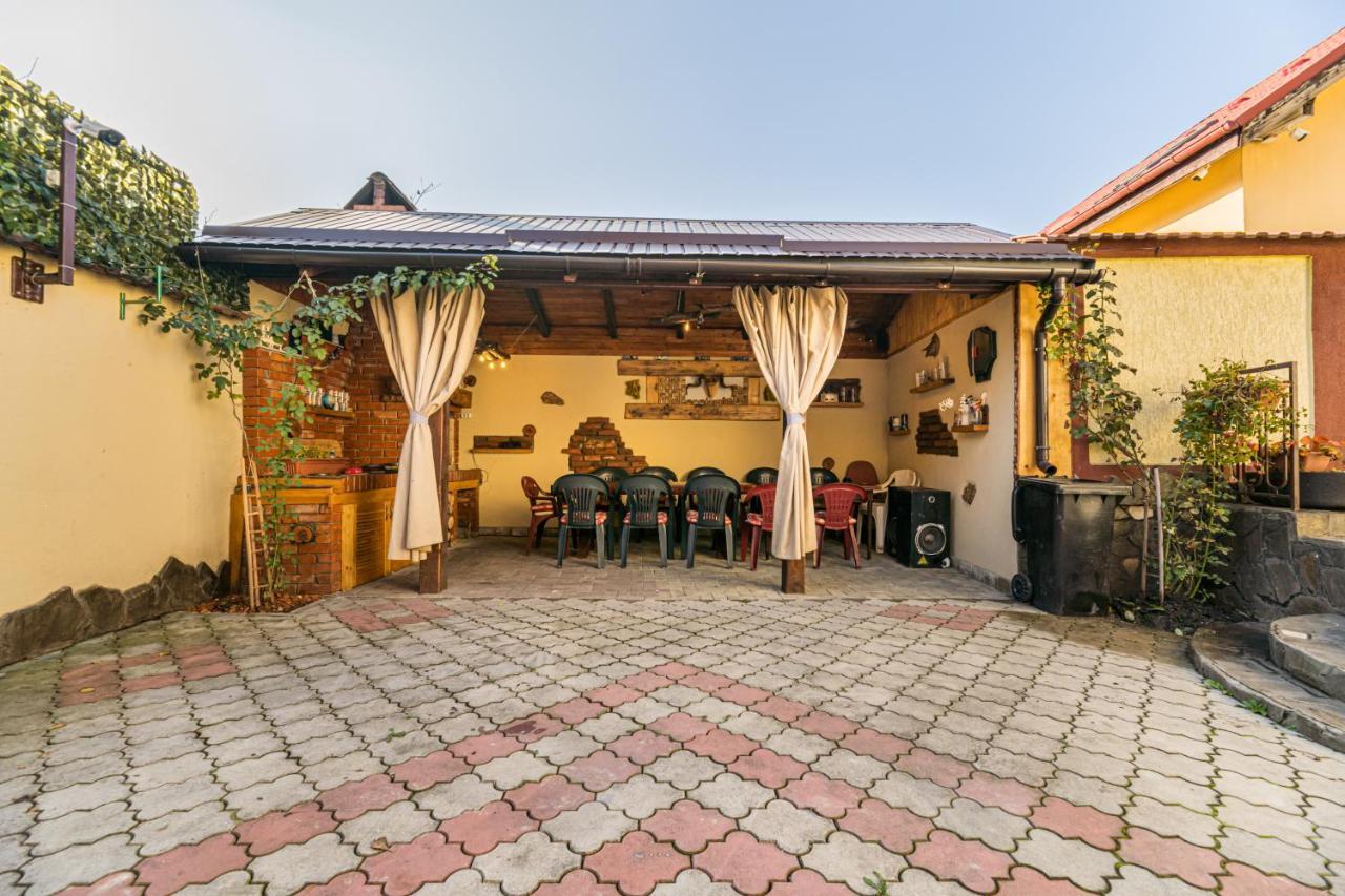 Villa Casa David à Săcele Extérieur photo